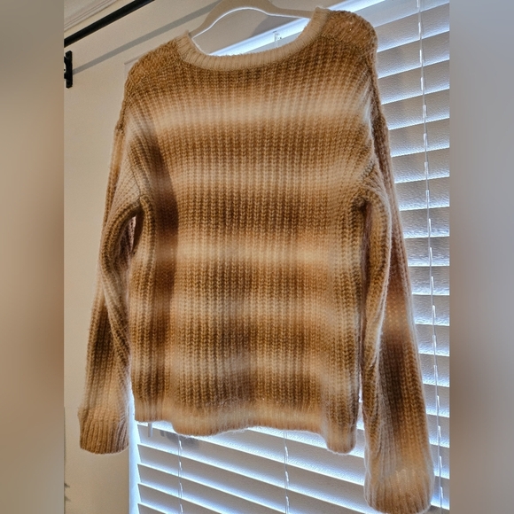 Caslon Size M Caramel and Cream Zig Zag Sweater - Picture 4 of 7
